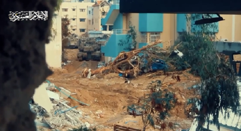 بالفيديو.. “القسام” تقتحم مستشفى الرنتيسي بـ 3 استشهاديين