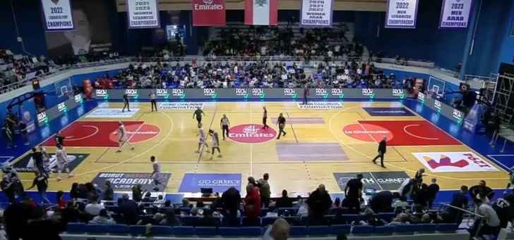 بعد مباراة تخللها إشكال وقرارات تحكيمية تاريخية.. الحكمة يهزم بيروت