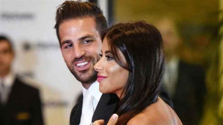 زوجة فابريغاس تكشف حقيقة أزمة ميسي وزوجته