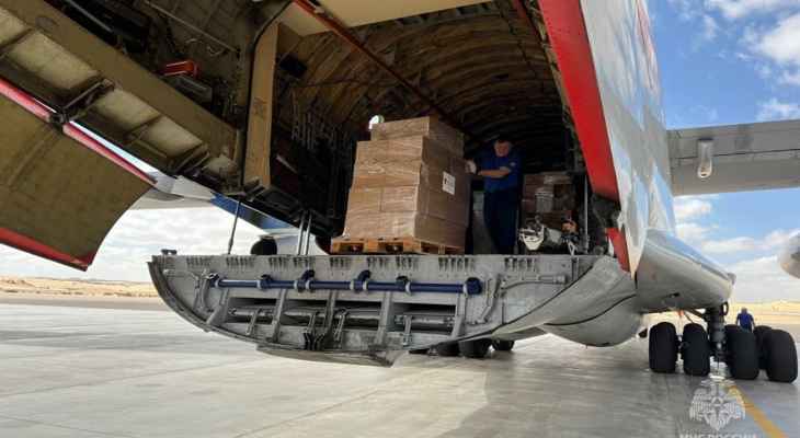 5 طائرات تحط في مطار العريش المصري لنقل المساعدات إلى غزة