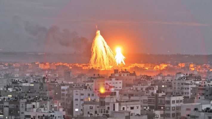 هل إقترب التوصل لهدنة إنسانية في غزة؟