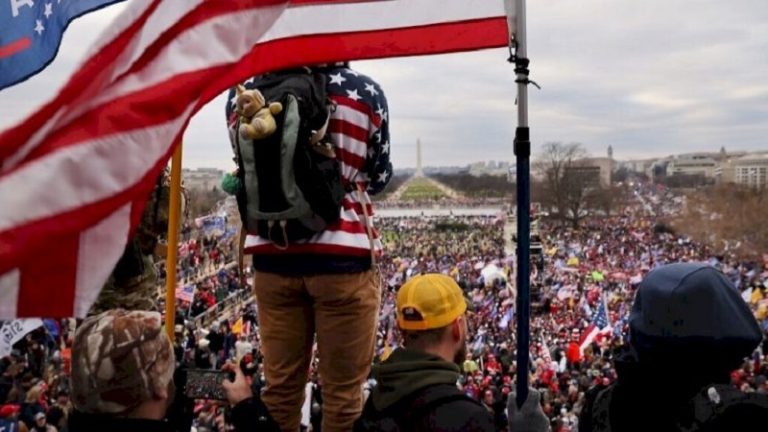 تقييد “حرية التعبير” في أميركا!