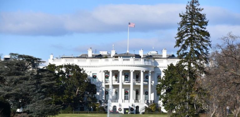 صور توثق كيس الكوكايين الذي تم ضبطه في البيت الأبيض