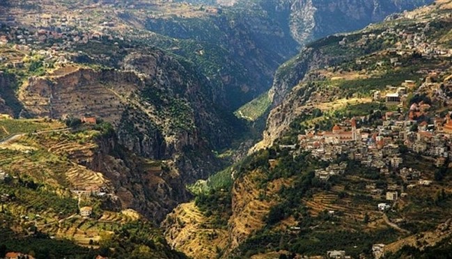 مجزرة بيئية في وادي قاديشا!