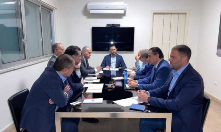 “اللقاء الديمقراطي”: لحسم ملف التمديد لقائدي الجيش وقوى الأمن