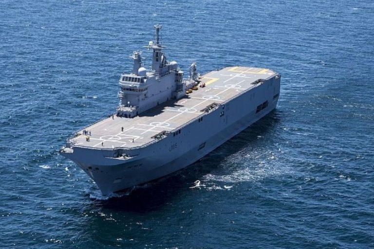 حاملة مروحيات فرنسية إلى غزة لدعم المستشفيات