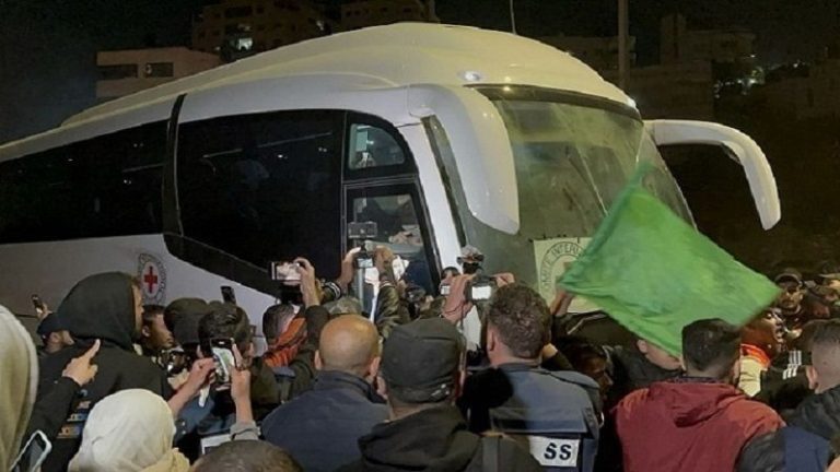 حماس: الاحتلال رفض تسلم محتجزين وجثامين مقابل تمديد الهدنة