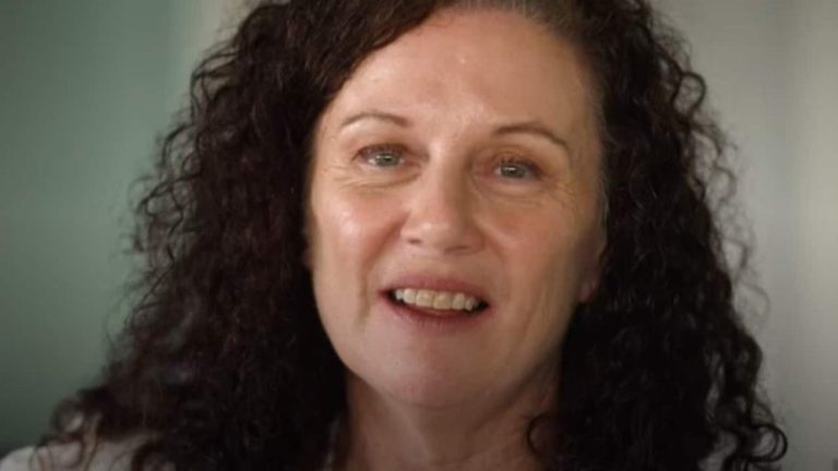 بعد 20 سنة فى السجن.. تبرئة “الأم السفاحة” من قتل أطفالها الأربعة!