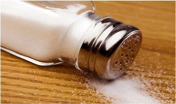 دراسة: تقليل ملعقة ملح صغيرة يومياً يحاكي تأثير دواء الضغط!