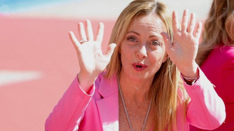 ميلوني: وعدت بأنني سأمنع الهجرة غير الشرعية وفعلت