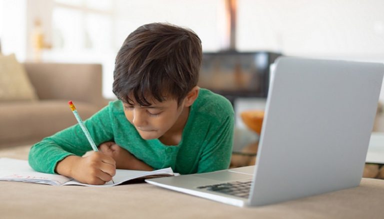 “التربية” تلجأ إلى “الأونلاين المستحيل”