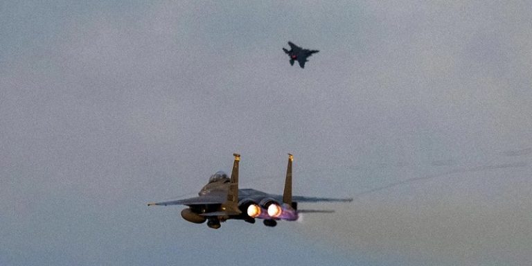 قواعد أميركية “سرية” في دول عربية نقلت السلاح لـ”إسرائيل” وقصفت سوريا!