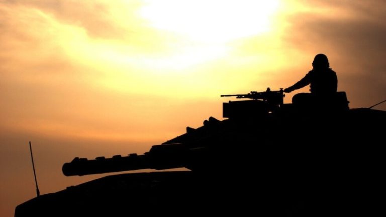 “بلومبرغ”: كل يوم حرب ضد غزّة يكلف “إسرائيل” 260 مليون دولار