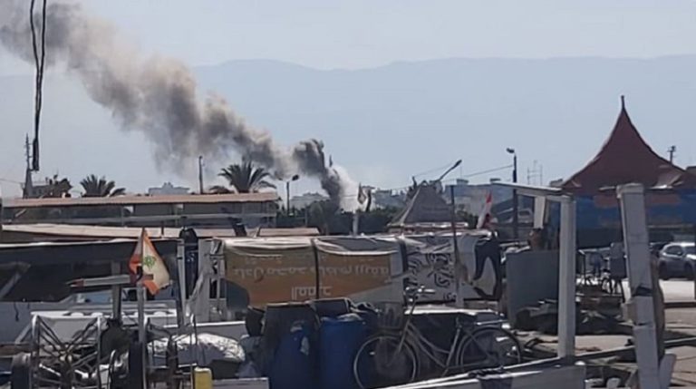 بالفيديو ـ حريق باخرة في مرفأ طرابلس