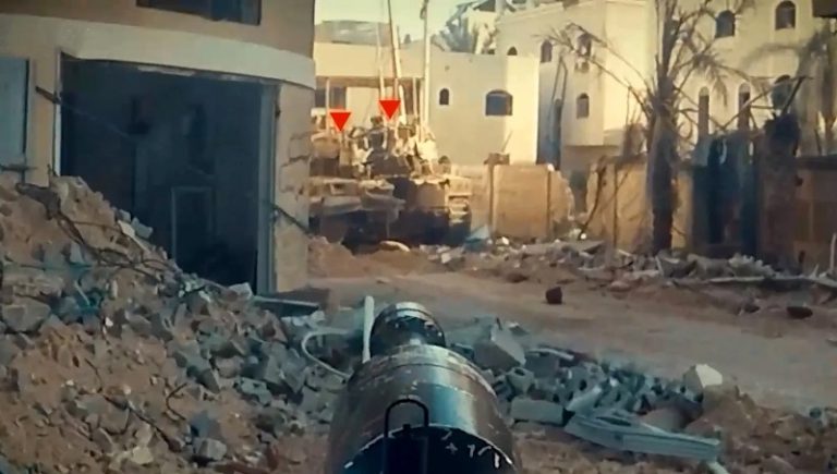 “القسام” تستهدف 6 آليات عسكرية للاحتلال