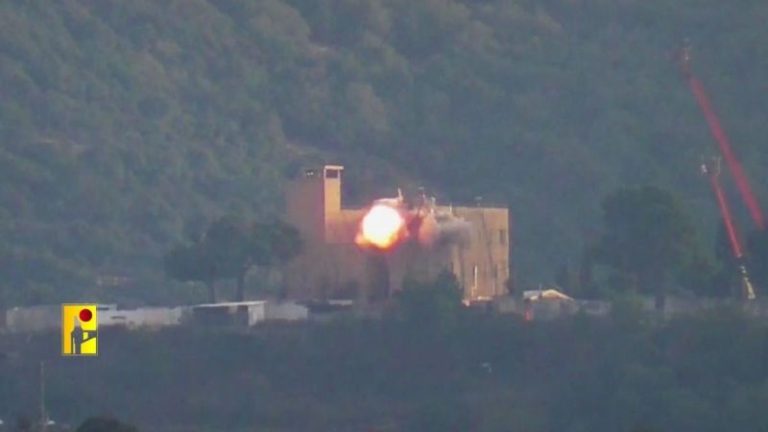 بالفيديو.. المقاومة تستهدف مواقع للعدو على الحدود