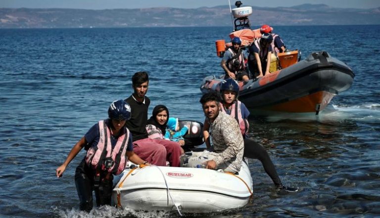 غرق قارب للهجرة.. ووفاة 3 أشخاص