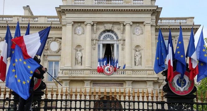 فرنسا قلقة من إطالة أمد الحرب في غزة