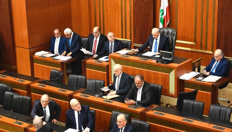 فوضى وتعديلات تؤخر الموازنة