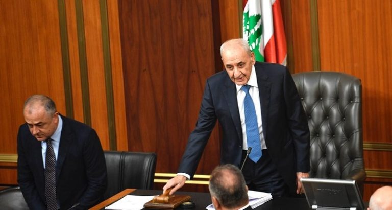 إشارات أميركية متناقضة حول الرئاسة