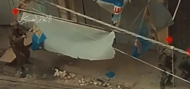 تخطت المسافة صفر.. مشاهد لاستهداف قوات الاحتلال في الشجاعية (فيديو)