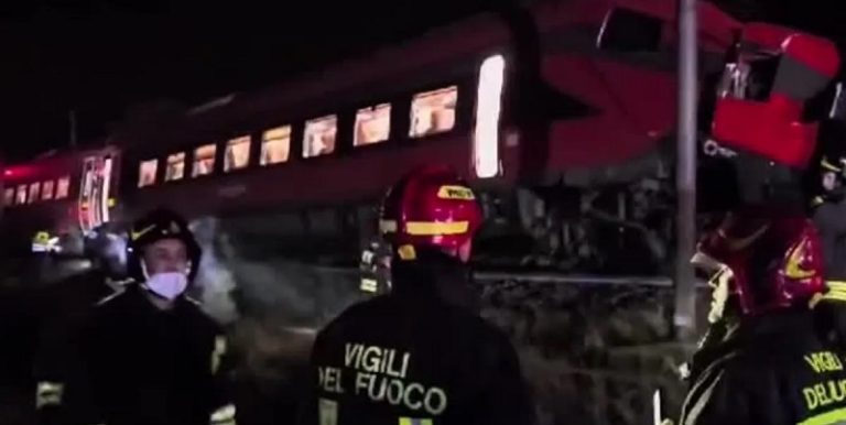 بالفيديو | جرحى بتصادم قطارين في إيطاليا