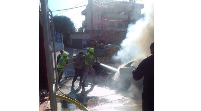 بالفيديو.. لحظة استهداف العدو سيارة في عيترون