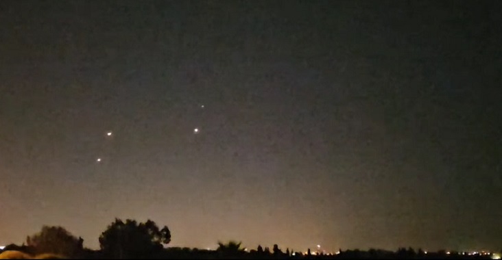 بالفيديو.. إغلاق مطار “تل أبيب”.. وإنفجارات كبيرة تهز المدينة