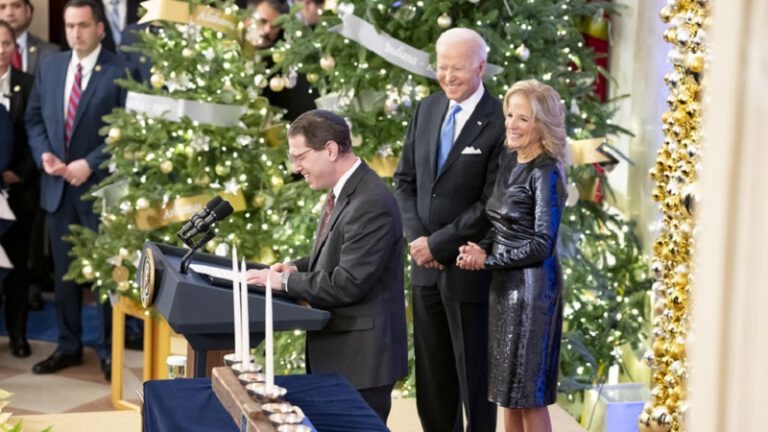 بايدن: أنا صهيوني.. والتزامي بحماية “إسرئيل” لا يتزعزع!