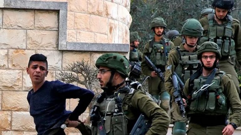 اعتقال 60 فلسطينياً في الضفة خلال 24 ساعة