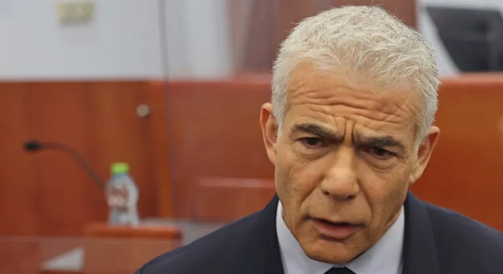 لبيد: جنودنا يُقتلون كل يوم ونتنياهو يواصل الكذب