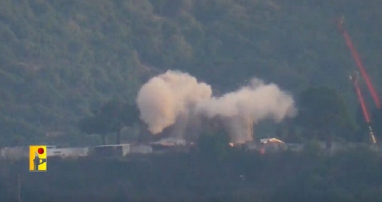 بالفيديو.. المقاومة تستهدف ثكنة “متات” وتدمر جزءاً منها