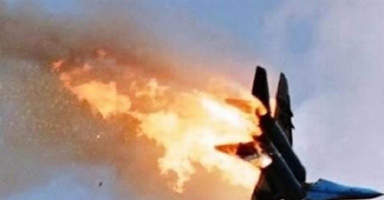 مقتل ضابط عراقي وجرح آخر بتحطم طائرة