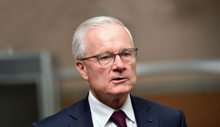 إيمييه خارج المخابرات الخارجية الفرنسية