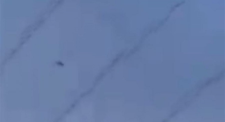 بالفيديو.. لحظة إطلاق صاروخ أرض- جو على مروحيتين ‏ “إسرائيليتين”‎