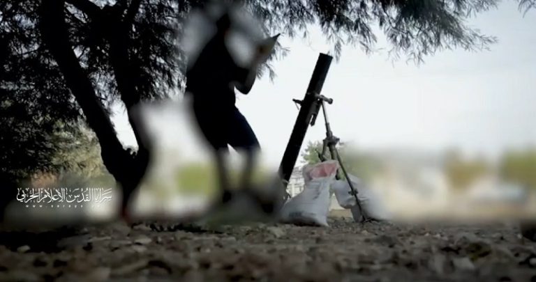 بالفيديو.. “سرايا القدس” تدك العدو في محاور التقدم بغزة