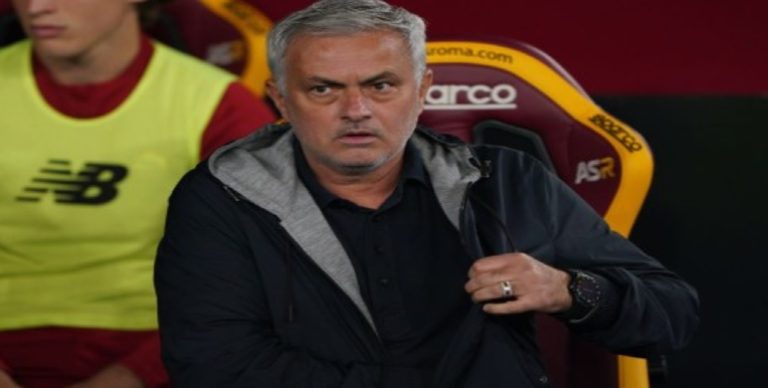 مورينيو يتحدث عن مستقبله.. ويكشف: إعتذرت لأحد لاعبي فريقي