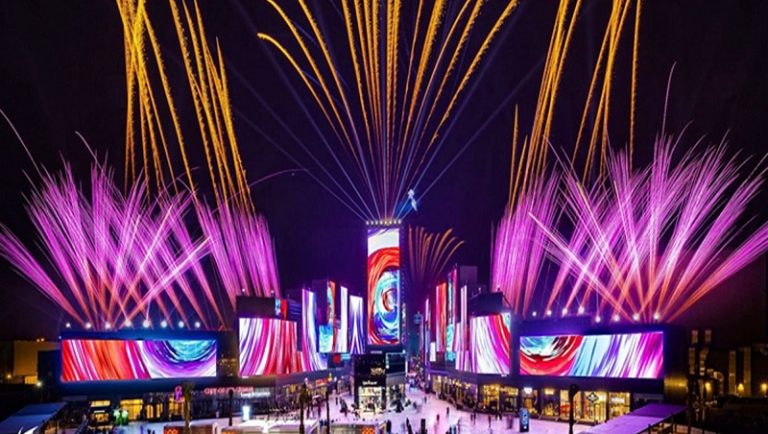 مطرب أجنبي يتطاول على الذات الإلهية مجدداً.. في السعودية!