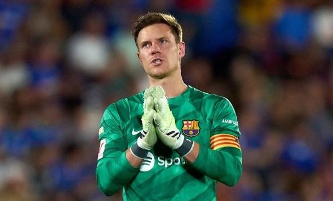 ضربة قاسية لبرشلونة.. شتيغن قد يغيب لفترة طويلة