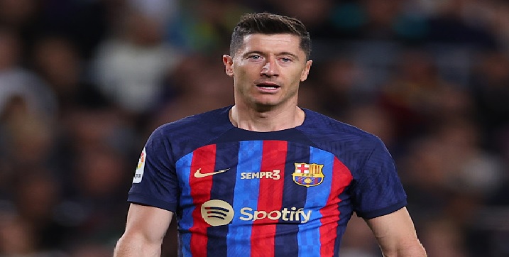 راتب ليفاندوفسكي نحو التعديل