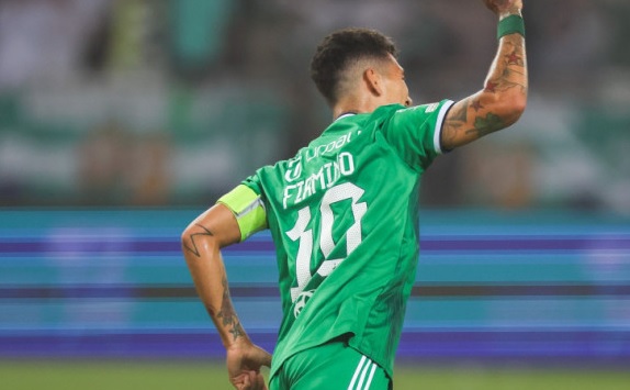 فيرمينيو غير سعيد.. هل يعود للدوري الانكليزي؟