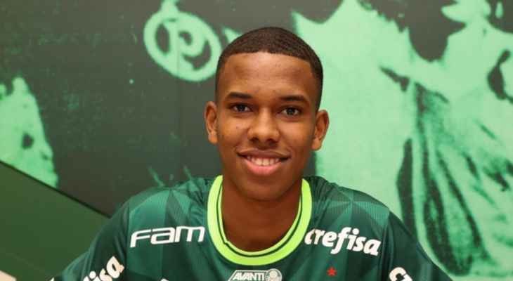 برشلونة يقترب من ضم “ميسينيو”