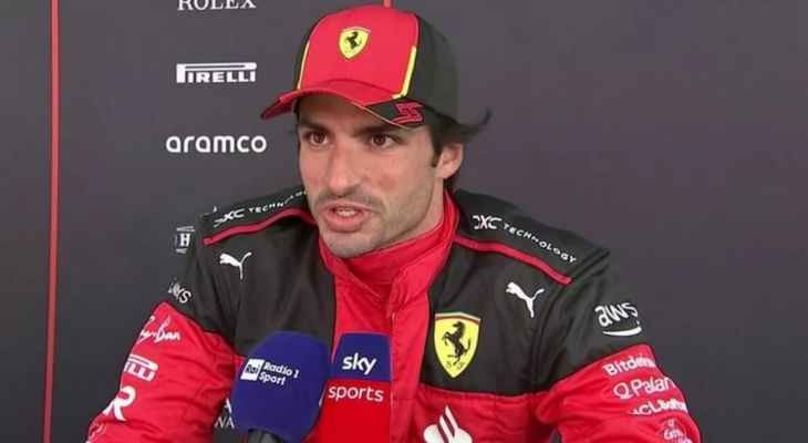 خلاف بين فيراري وساينز حول تجديد العقد