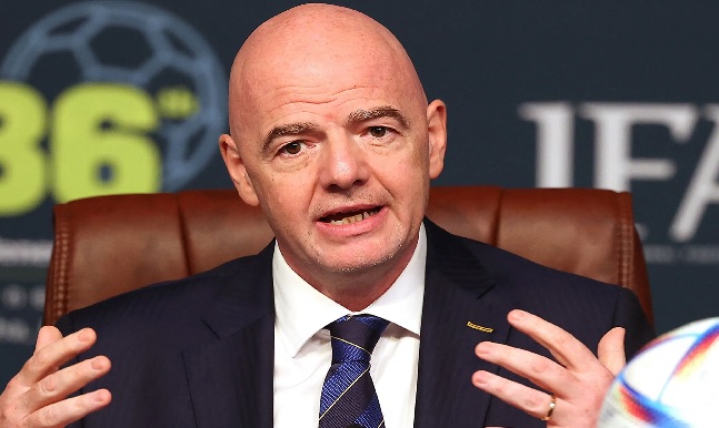 بعد الاعتداء على حكم في تركيا.. هكذا علّق إنفانتينو