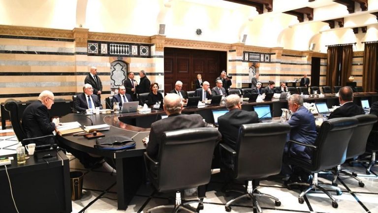 تماسك حكومي “هش”.. واجتماعات الحكومة إلى استراحة