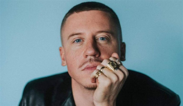 بالفيديو.. نجم أميركي يتضامن مع غزة!