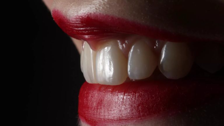 نصائح علمية للمساعدة على منع “شيخوخة” الأسنان!