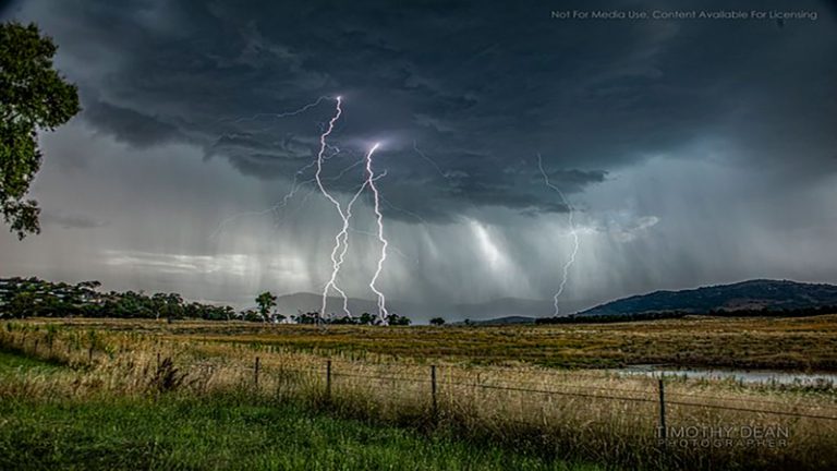 عواصف وحر شديد.. طقس متقلب في أستراليا!
