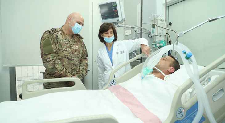 بالصور.. قائد الجيش زار جرحى الجيش اللبناني