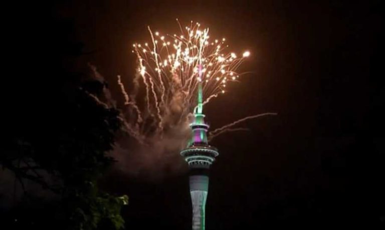 أول مدينة تحتفل بالعام الجديد